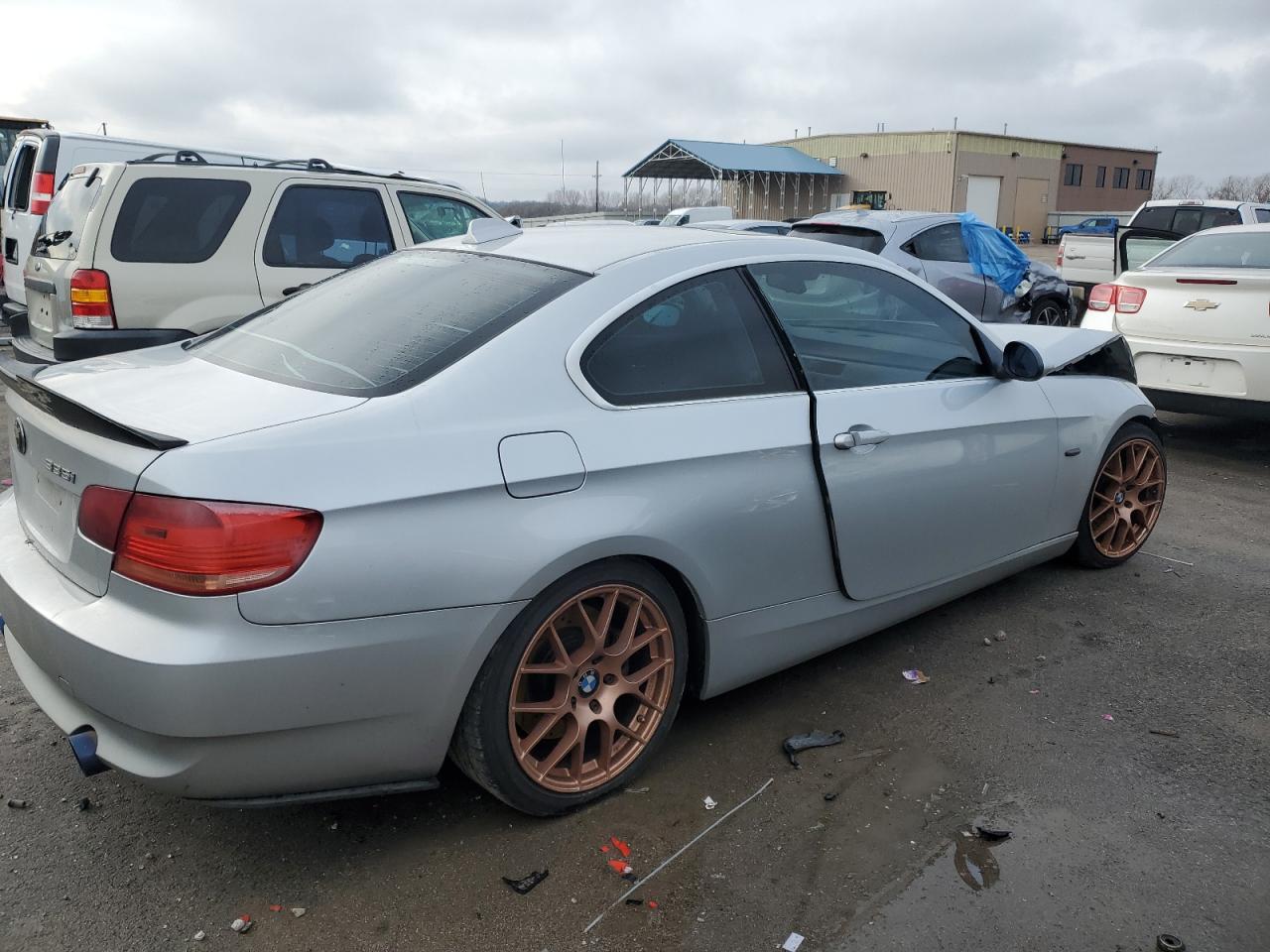 Image 3 of 2007 BMW 335 I 2007 with VIN WBAWB73527P021516