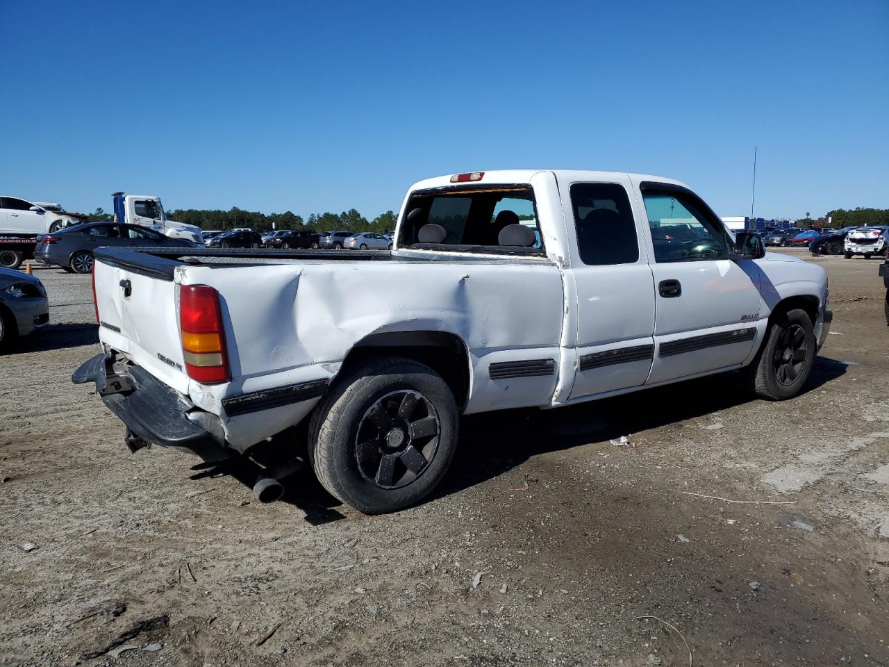 Image 3 of 1999 CHEVROLET SILVERADO C1500 1999 with VIN 2GCEC19T7X1155787