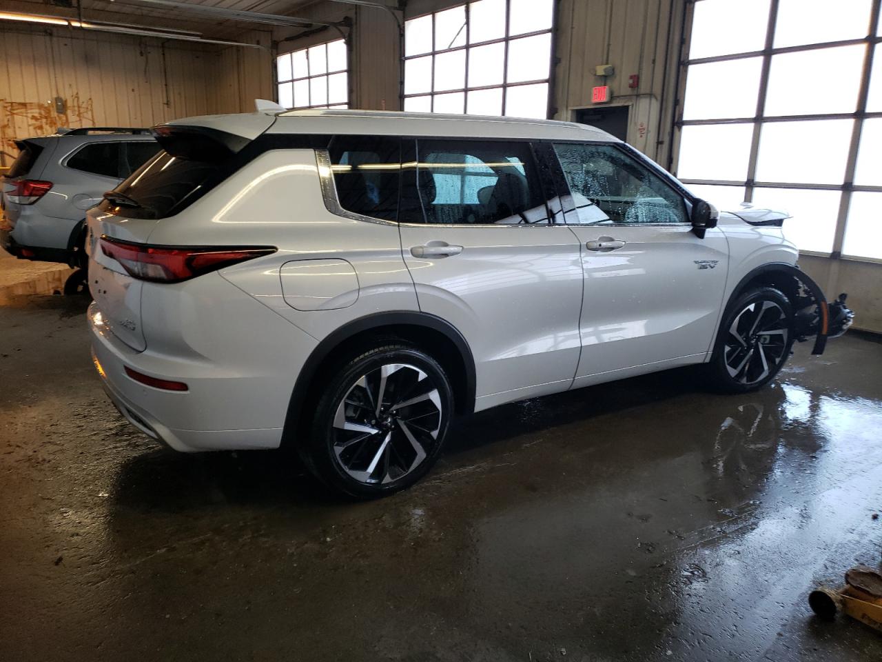 Image 3 of 2023 MITSUBISHI OUTLANDER SEL 2023 with VIN JA4T5VA97PZ025065