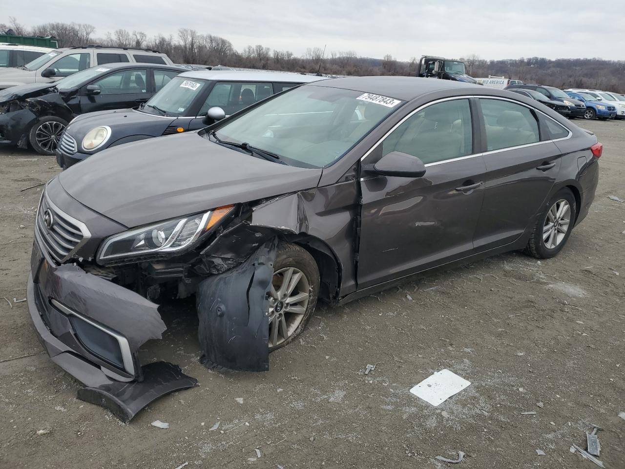 Obraz 1 z 2016 HYUNDAI SONATA SE 2016 z VIN 5NPE24AF7GH419101