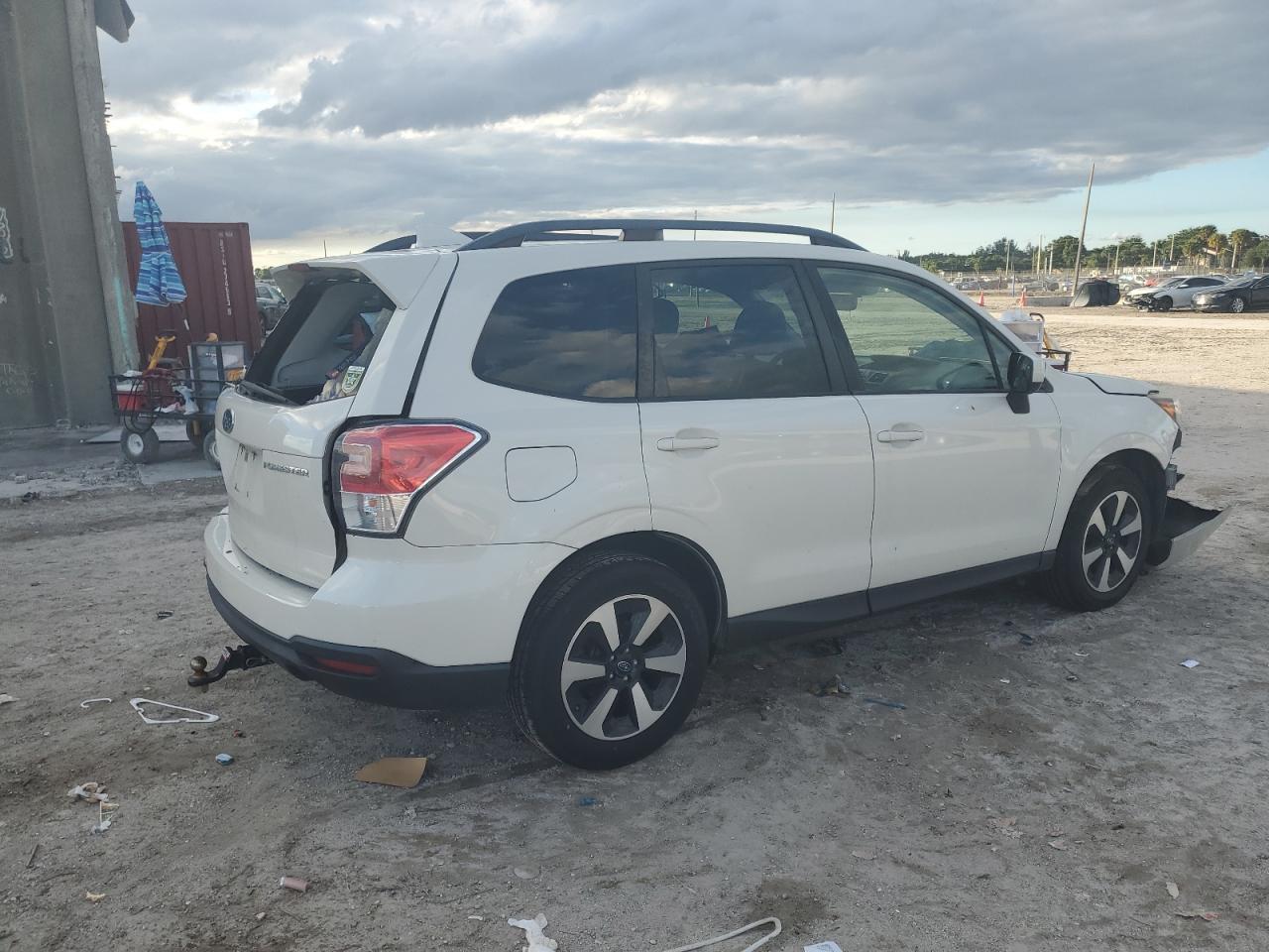 Image 3 of 2018 SUBARU FORESTER 2.5I PREMIUM 2018 with VIN JF2SJAGC2JH405390