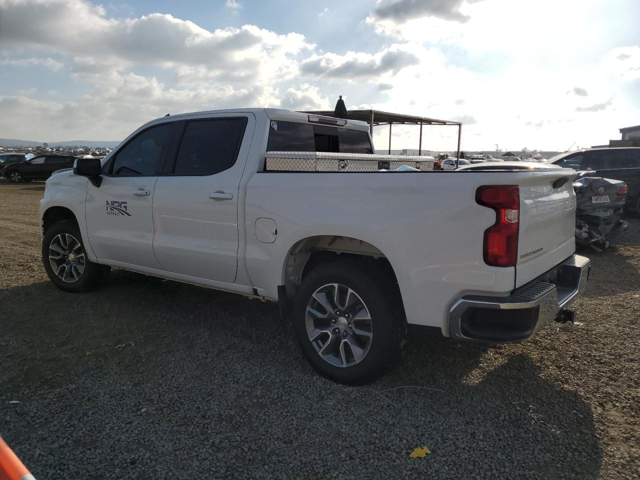Image 2 of 2021 CHEVROLET SILVERADO C1500 LT 2021 with VIN 1GCPWCED2MZ185437