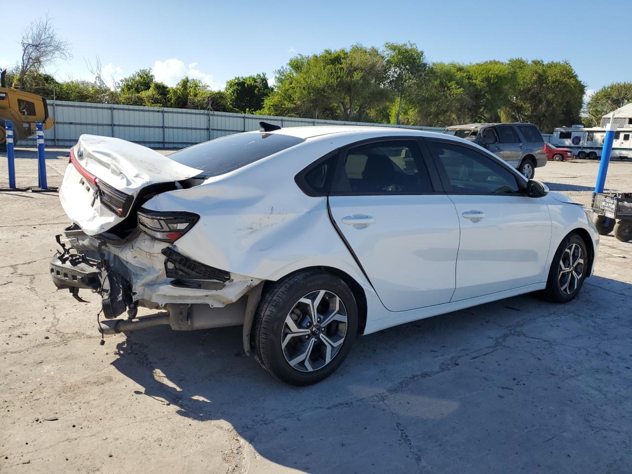 Изображение 3 2021 KIA FORTE FE 2021 с VIN 3KPF24AD1ME336928