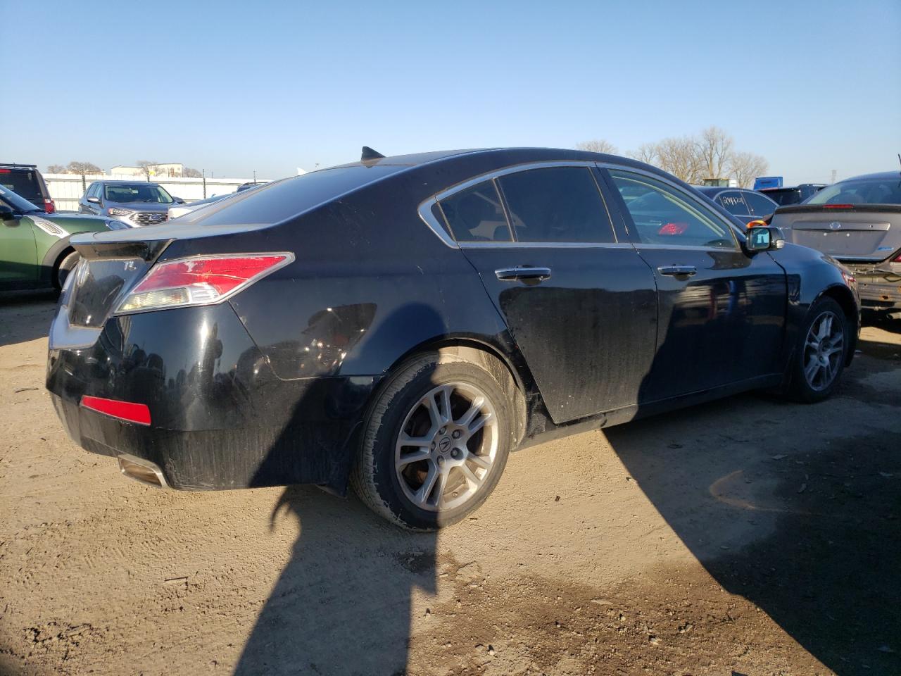 Изображение 3 2010 ACURA TL  2010 с VIN 19UUA8F50AA021198