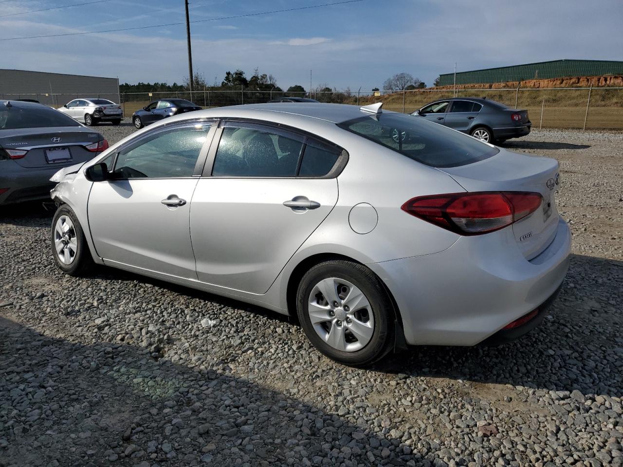 Изображение 2 2018 KIA FORTE LX 2018 с VIN 3KPFL4A7XJE249998