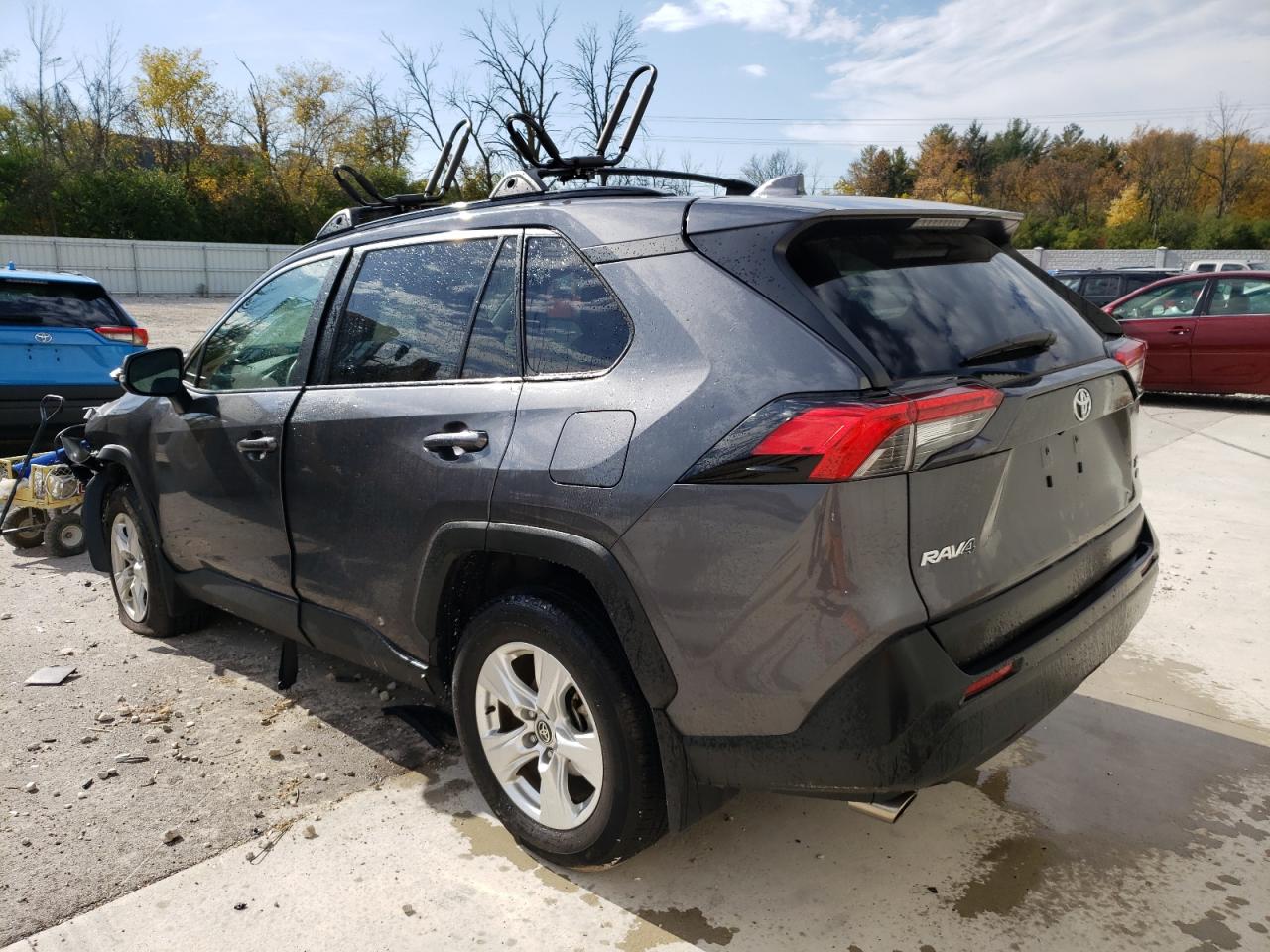 Image 2 of 2021 TOYOTA RAV4 XLE 2021 with VIN 2T3P1RFV6MC235850