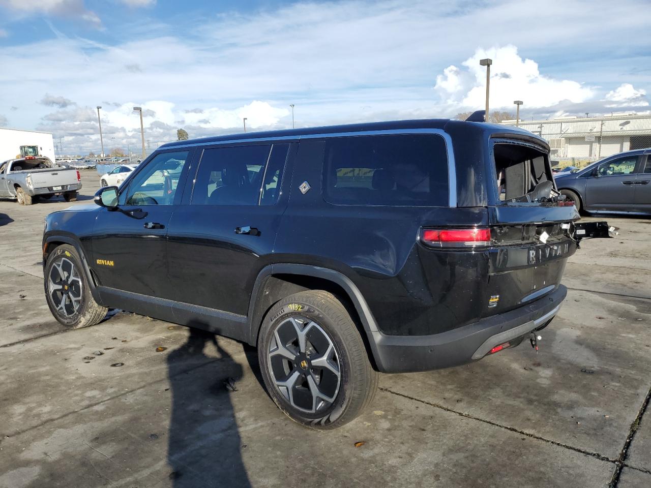 Image 2 of 2023 RIVIAN R1S ADVENTURE 2023 with VIN 7PDSGABAXPN024487