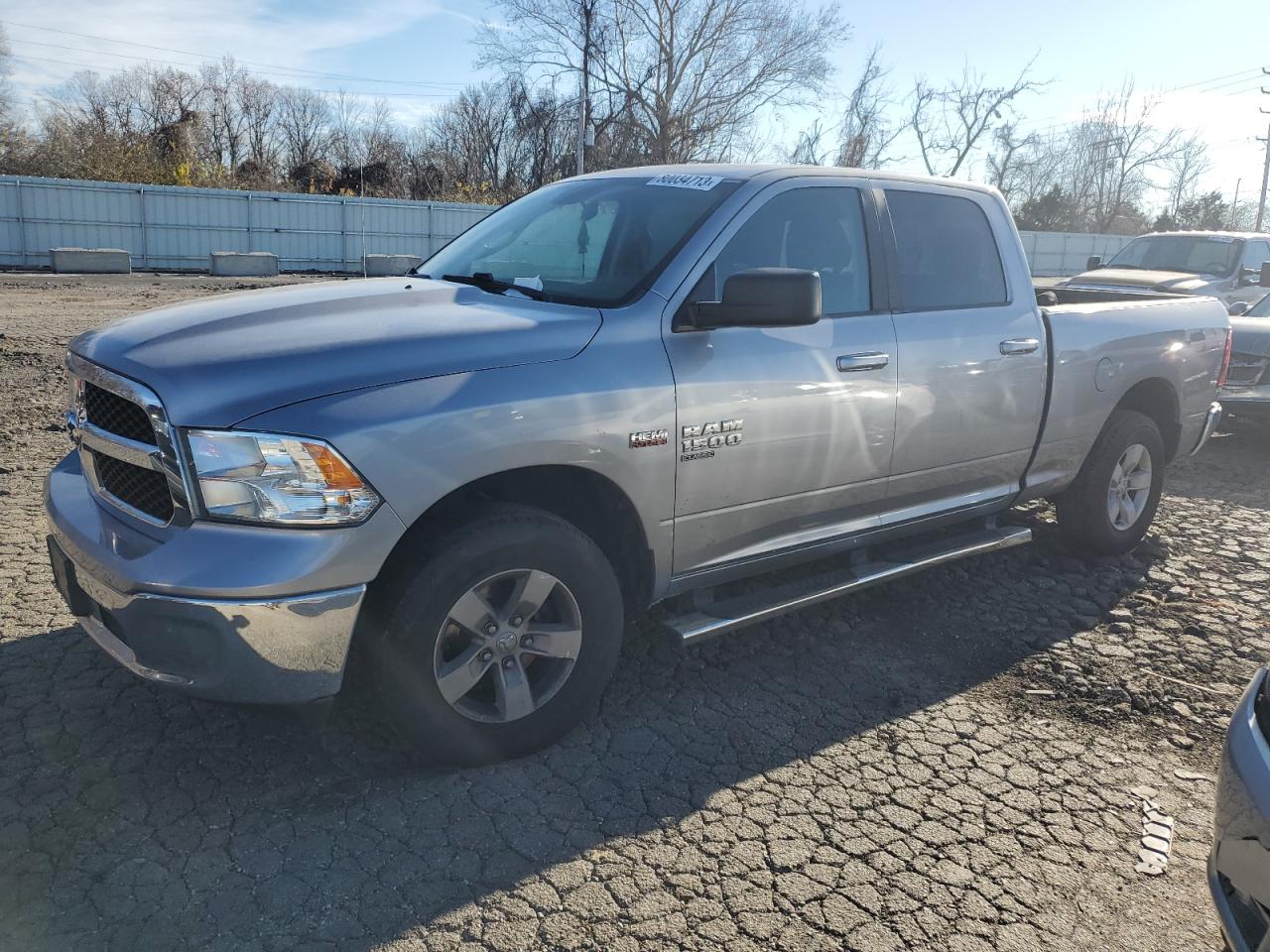 Obraz 1 z 2019 RAM 1500 CLASSIC SLT 2019 z VIN 1C6RR7TT8KS690994