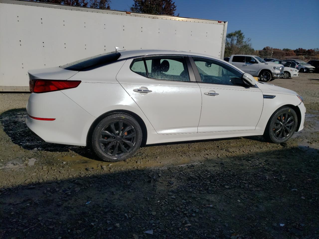 Image 3 of 2015 KIA OPTIMA LX 2015 with VIN 5XXGM4A72FG500755