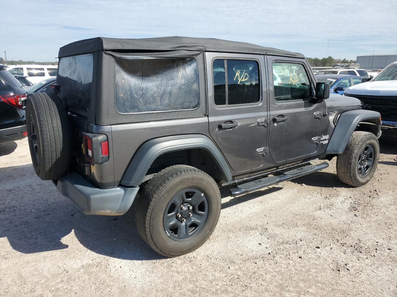 Image 3 of Jeep Wrangler Unlimited Sport 2019 with VIN 1C4HJXDG7KW561196