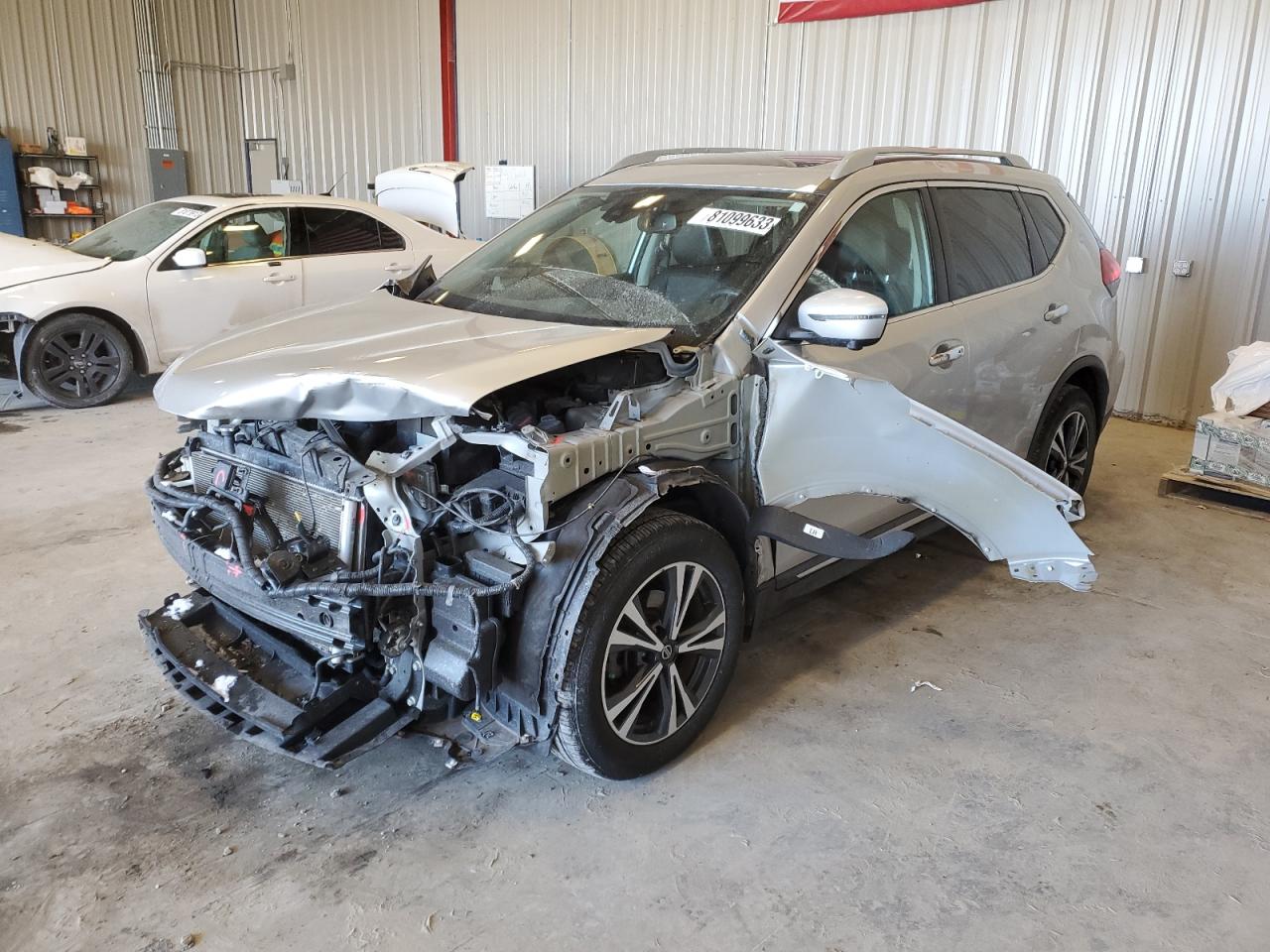 Obraz 1 z 2017 NISSAN ROGUE SV 2017 z VIN 5N1AT2MV2HC868035