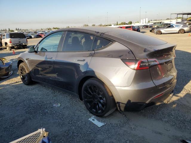Obraz 2 z 2023 TESLA MODEL Y  2023 z VIN 7SAYGAEEXPF635282