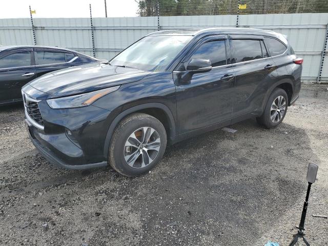 Obraz 1 z 2022 TOYOTA HIGHLANDER XLE 2022 z VIN 5TDGZRAH5NS133354
