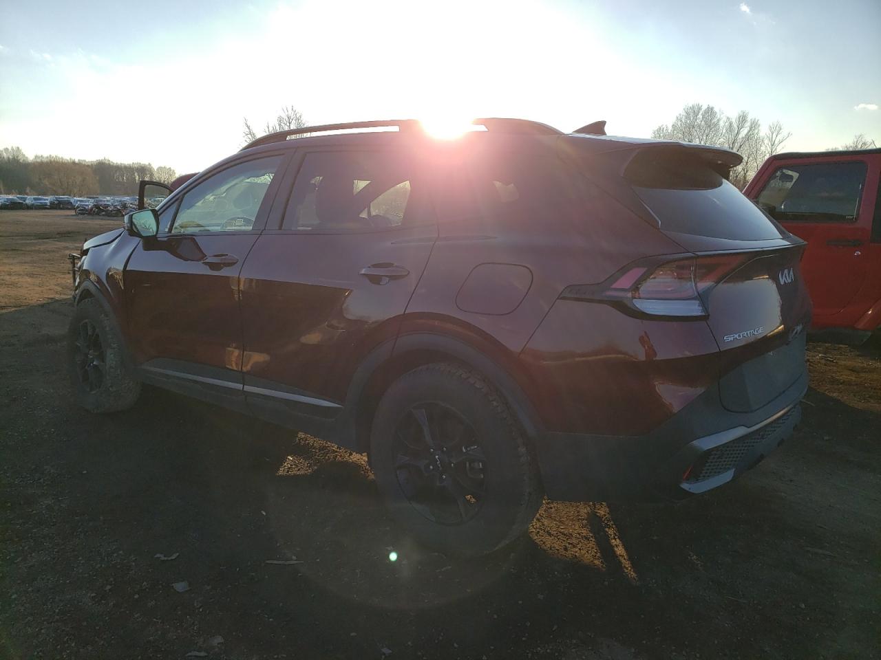Изображение 2 2023 KIA SPORTAGE X-PRO 2023 с VIN 5XYK7CAF5PG083843