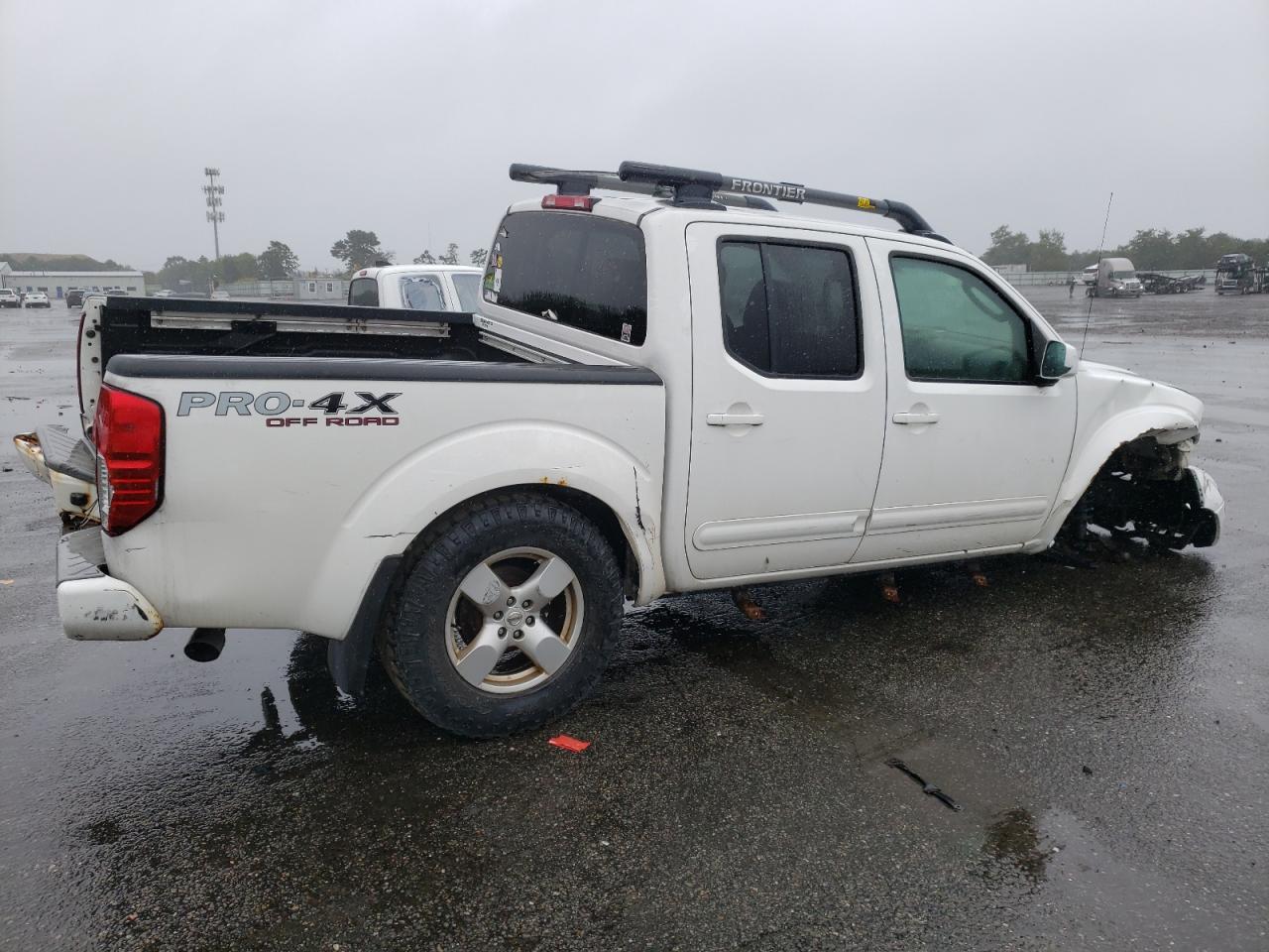 Image 3 of 2007 NISSAN FRONTIER CREW CAB LE 2007 with VIN 1N6AD07W87C464582