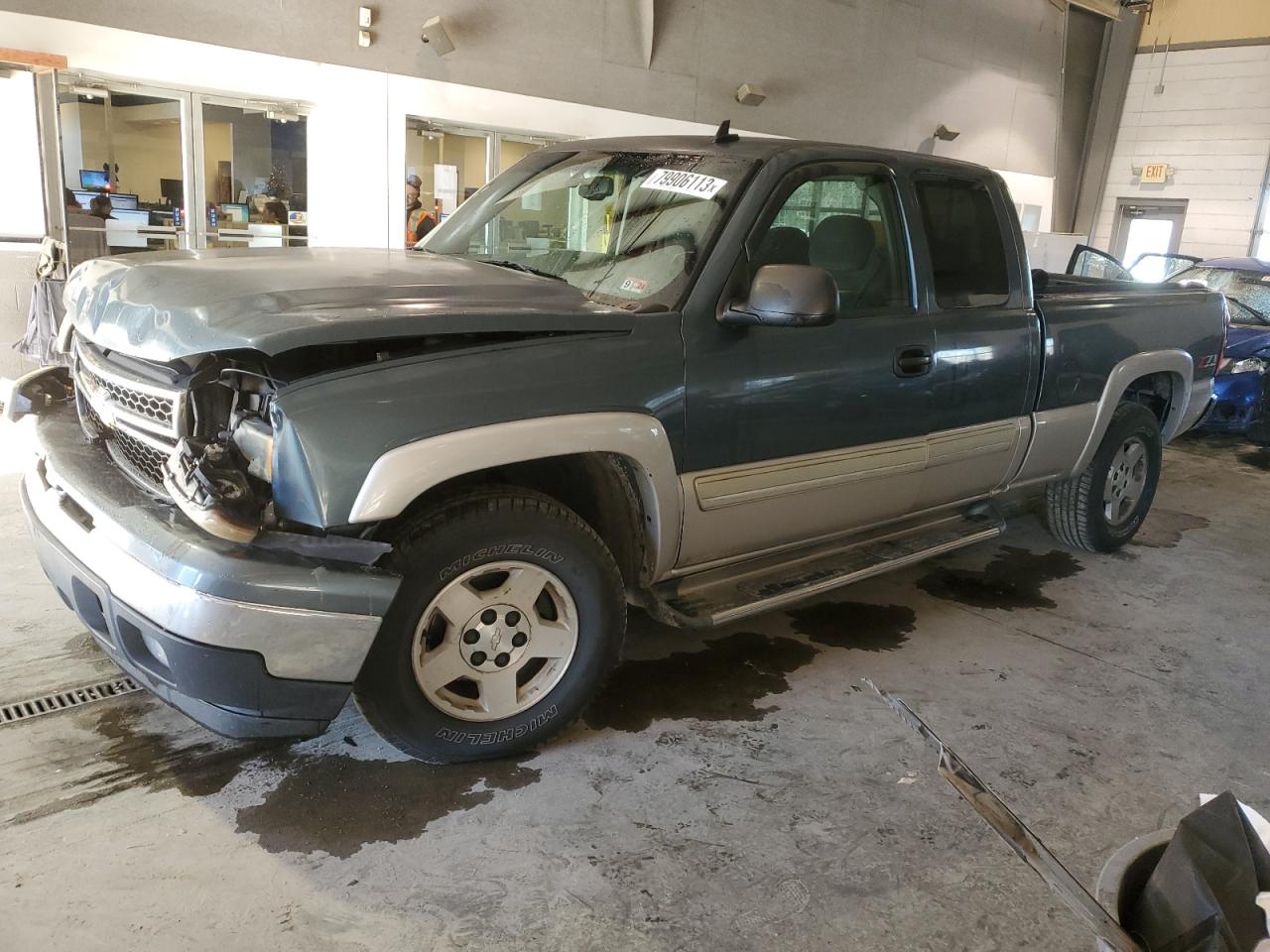 Image 1 of 2006 CHEVROLET SILVERADO K1500 2006 with VIN 1GCEK19B26Z137018