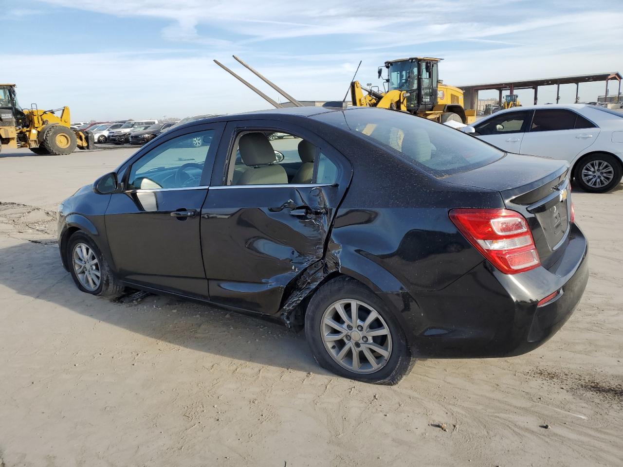 Obraz 2 z 2017 CHEVROLET SONIC LT 2017 z VIN 1G1JD5SH6H4146909
