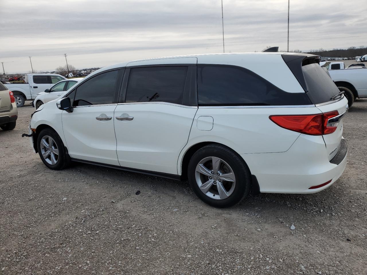 Image 2 of 2019 HONDA ODYSSEY EXL 2019 with VIN 5FNRL6H79KB045901