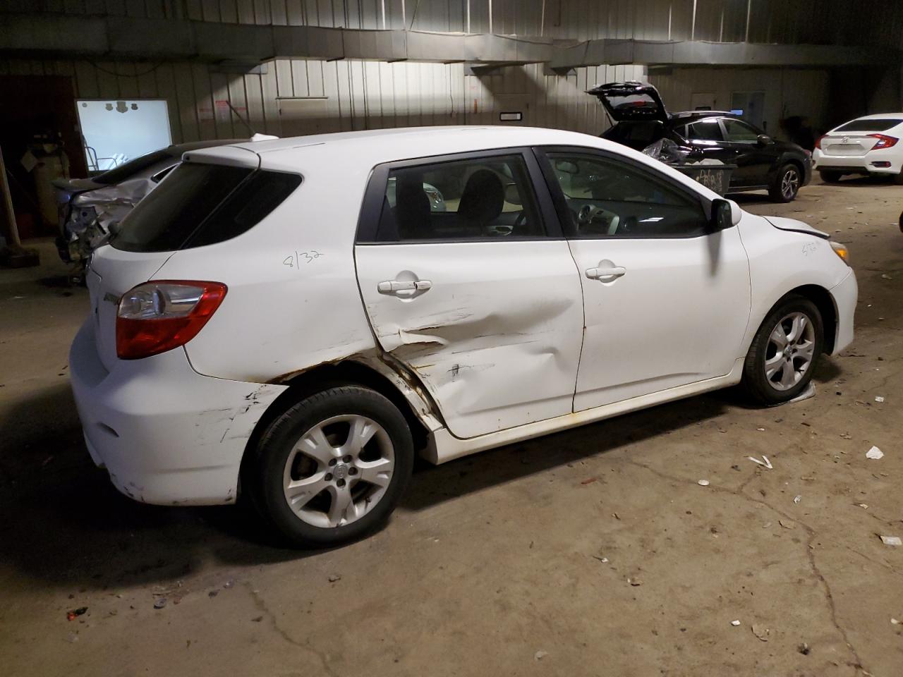 Изображение 3 2010 TOYOTA COROLLA MATRIX  2010 с VIN 2T1KU4EE9AC351103