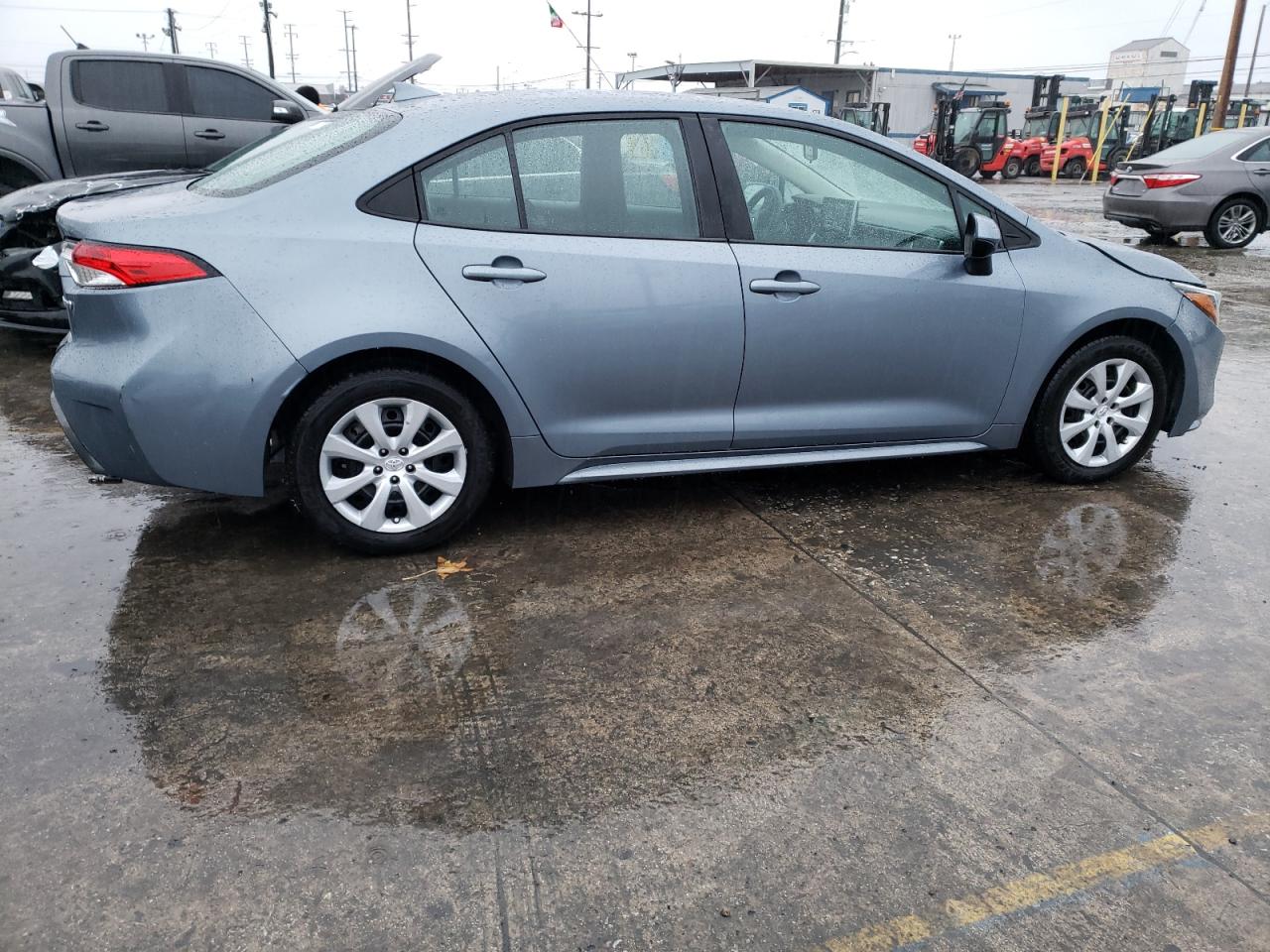 Obraz 3 z 2020 TOYOTA COROLLA LE 2020 z VIN 5YFEPRAE1LP096537