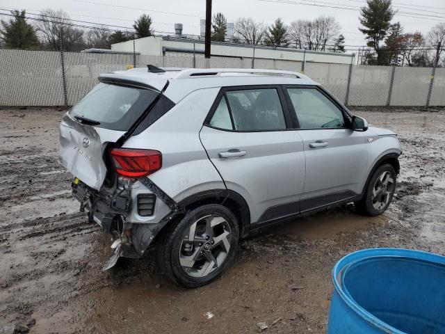 Image 3 of 2022 HYUNDAI VENUE SEL 2022 with VIN KMHRC8A31NU168540