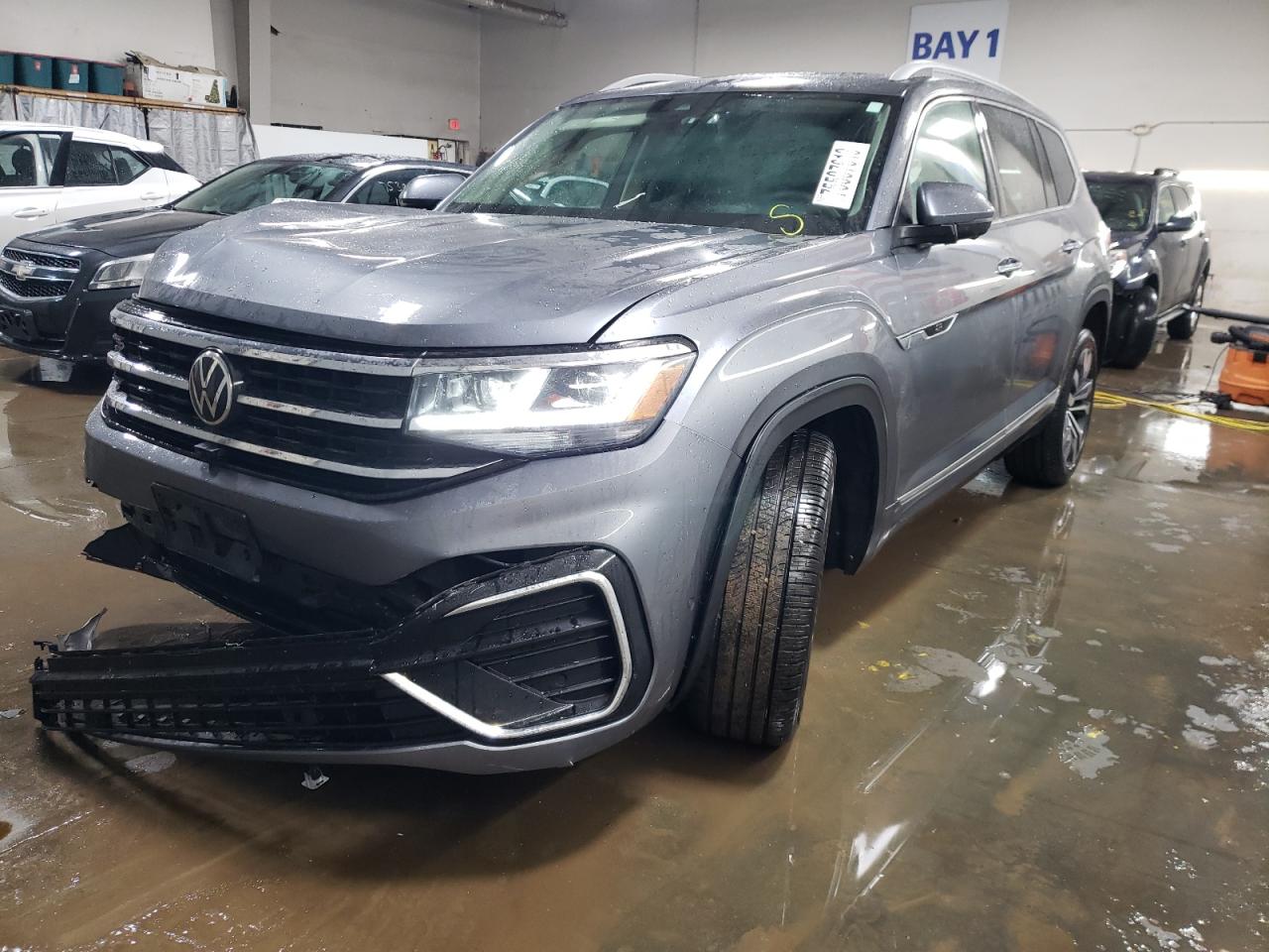 Image 1 of 2022 VOLKSWAGEN ATLAS SEL PREMIUM R-LINE 2022 with VIN 1V2FR2CA8NC542824
