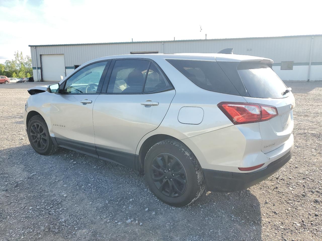Image 2 of 2018 CHEVROLET EQUINOX LT 2018 with VIN 3GNAXJEV1JS570858