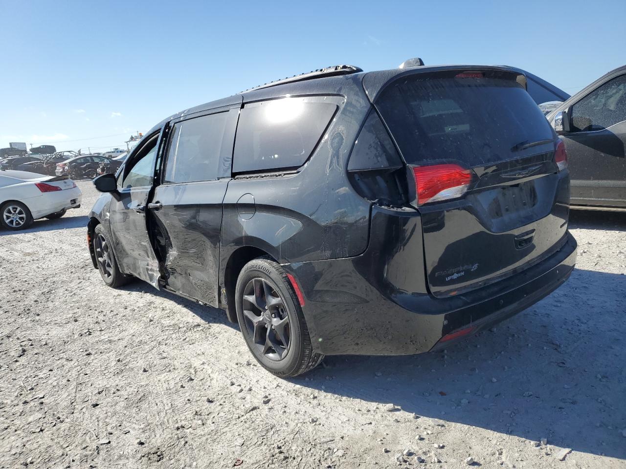 Изображение 2 2020 CHRYSLER PACIFICA LIMITED 2020 с VIN 2C4RC1GG0LR261324