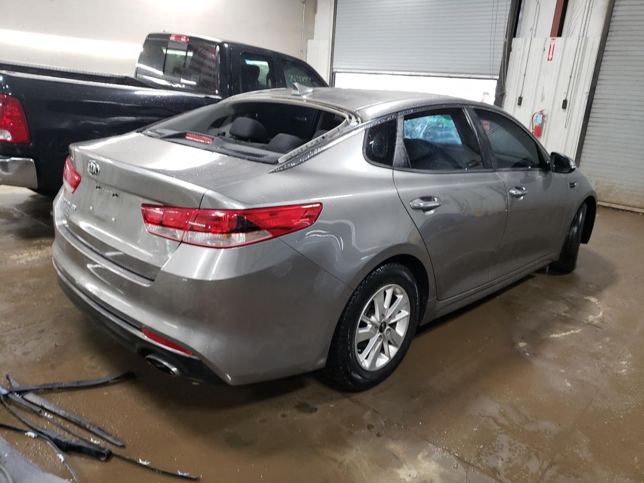 Image 3 of 2018 KIA OPTIMA LX 2018 with VIN 5XXGT4L34JG248996