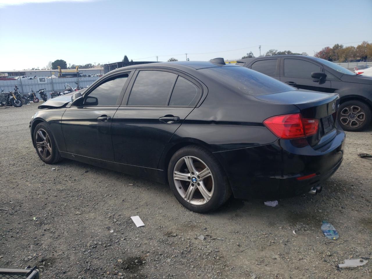 Obraz 2 z 2014 BMW 328 I SULEV 2014 z VIN WBA3C1C58EK106948