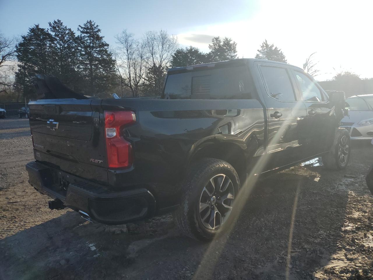 Image 3 of 2021 CHEVROLET SILVERADO K1500 RST 2021 with VIN 3GCUYEED8MG330585