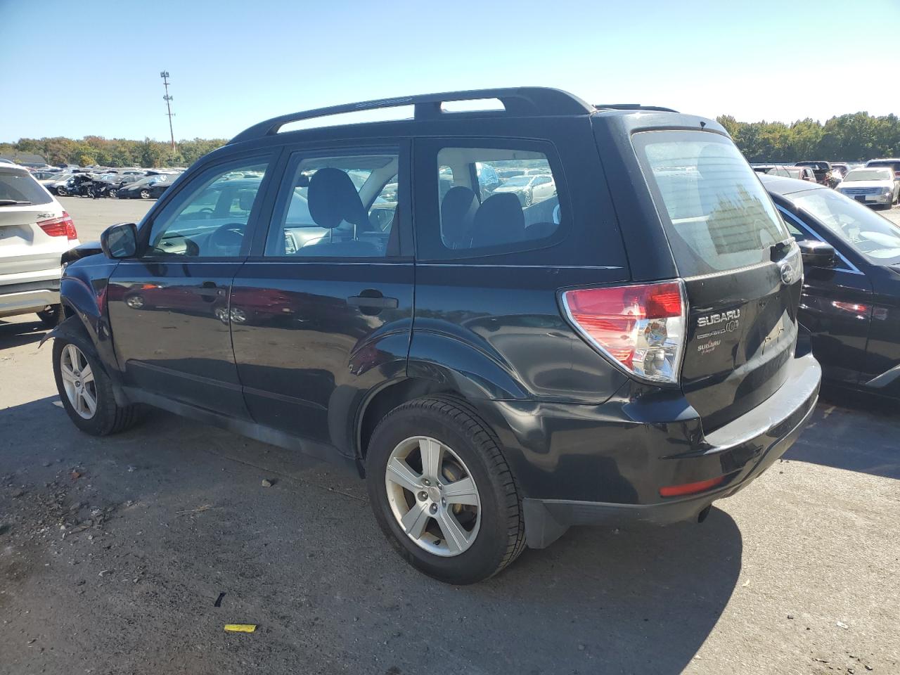 Obraz 2 z 2011 SUBARU FORESTER 2.5X 2011 z VIN JF2SHABCXBH705487