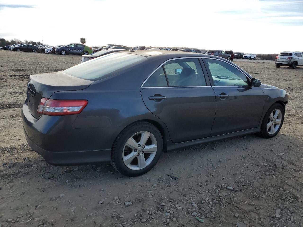 Obraz 3 z 2010 TOYOTA CAMRY BASE 2010 z VIN 4T1BF3EK6AU510619
