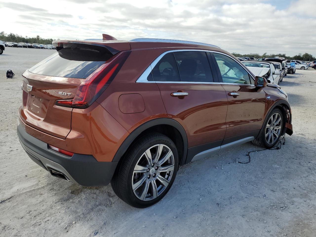 Изображение 3 2019 CADILLAC XT4 PREMIUM LUXURY 2019 с VIN 1GYFZCR42KF103678
