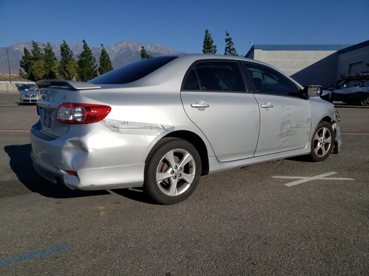 Изображение 3 2013 TOYOTA COROLLA BASE 2013 с VIN 5YFBU4EEXDP217088
