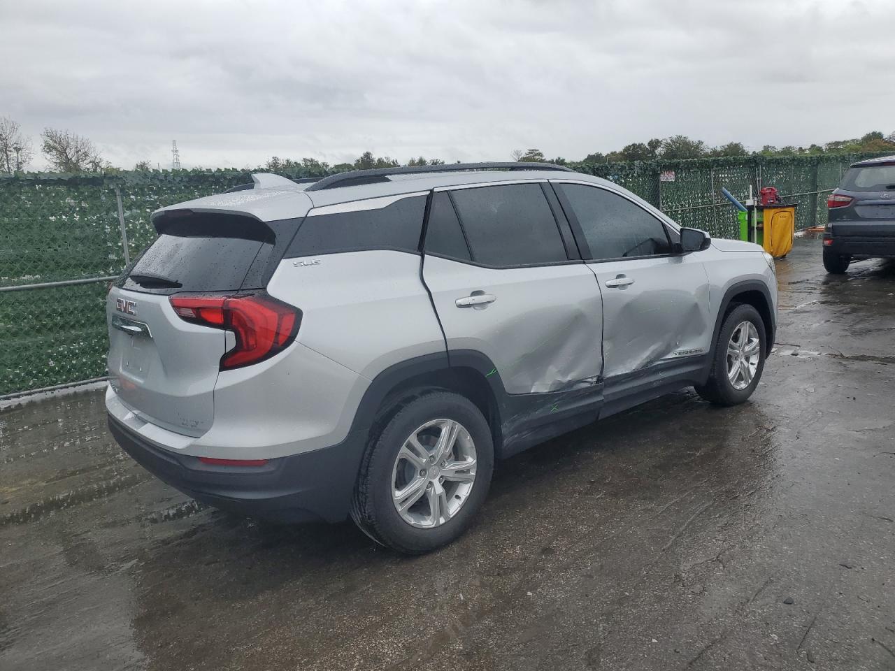 Image 3 of 2020 GMC TERRAIN SLE 2020 with VIN 3GKALMEV3LL169478