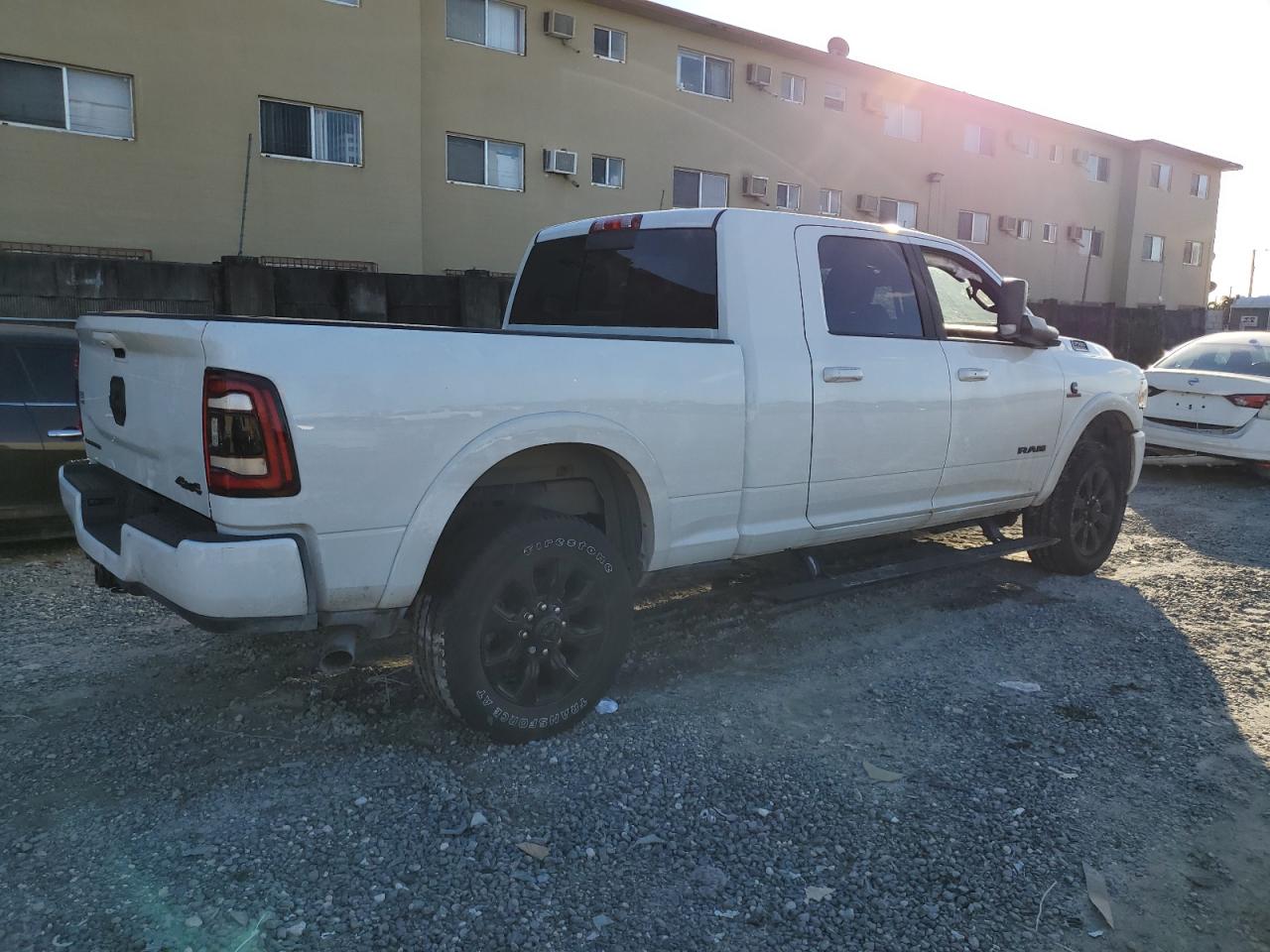 Obraz 3 z 2022 RAM 2500 LIMITED 2022 z VIN 3C6UR5TL3NG391178