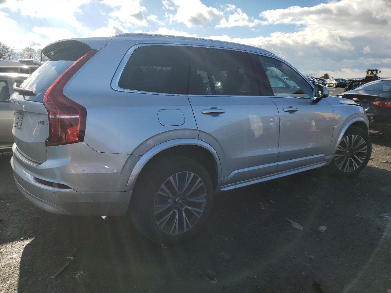 Изображение 3 2022 VOLVO XC90 T6 MOMENTUM 2022 с VIN YV4A221K8N1866327