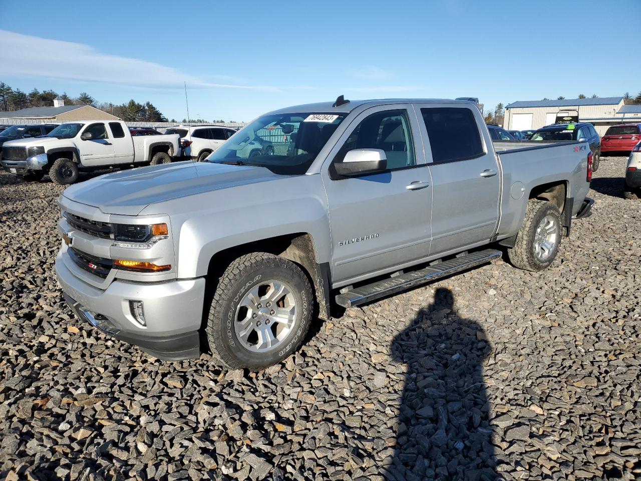 Obraz 1 z 2017 CHEVROLET SILVERADO K1500 LT 2017 z VIN 3GCUKREC9HG109762