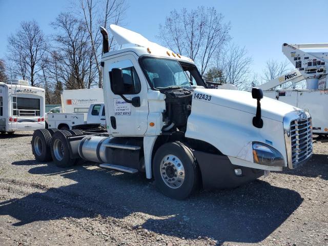 2012 FREIGHTLINER CASCADIA 125  2012 image