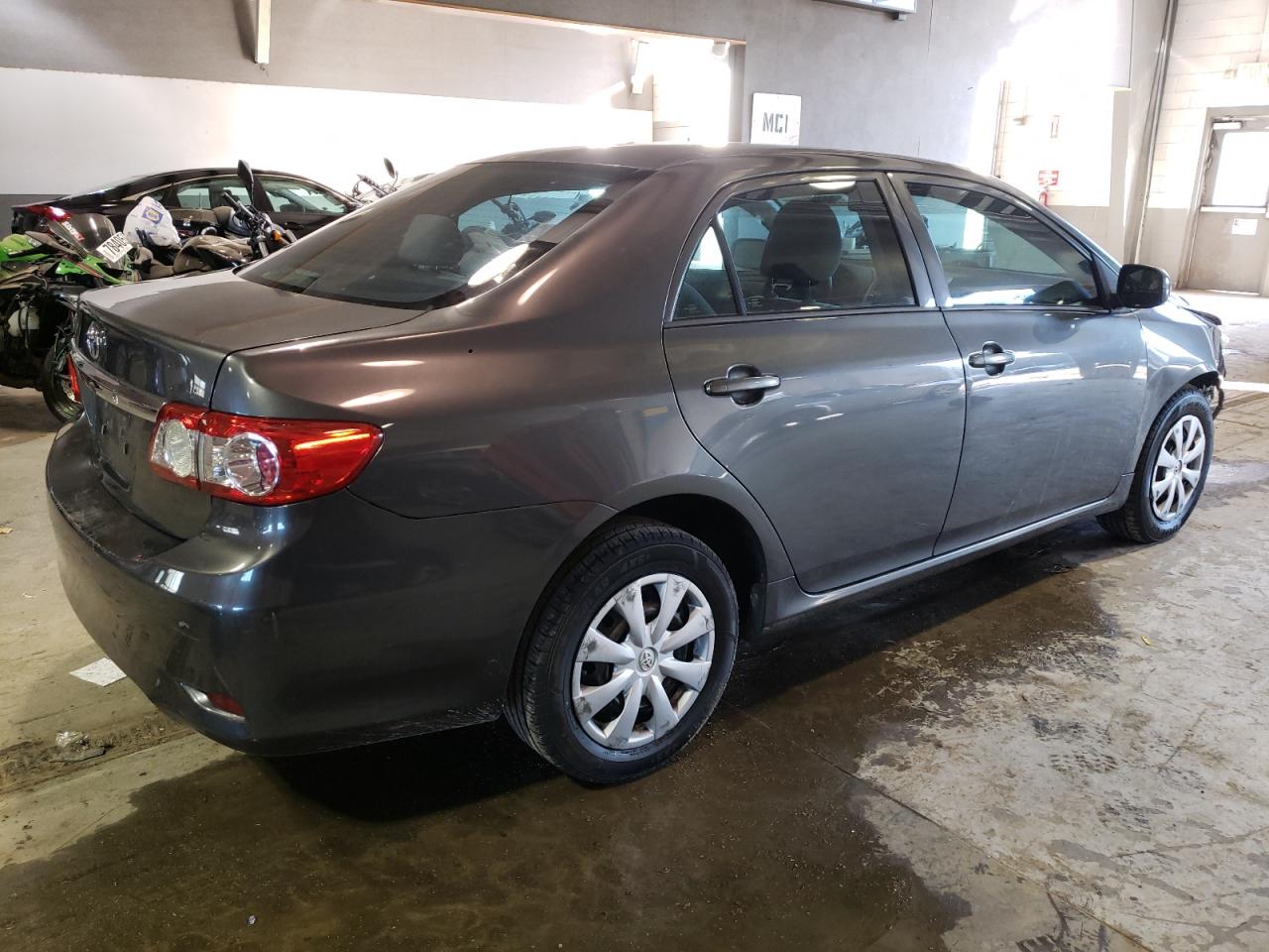 Image 3 of 2013 TOYOTA COROLLA BASE 2013 with VIN 2T1BU4EE2DC943074