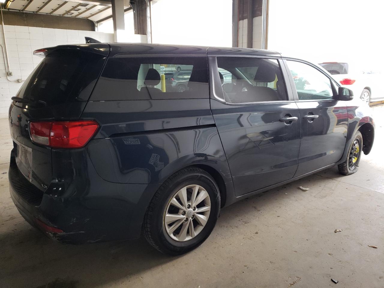 Obraz 3 z 2017 KIA SEDONA LX 2017 z VIN KNDMB5C18H6241200