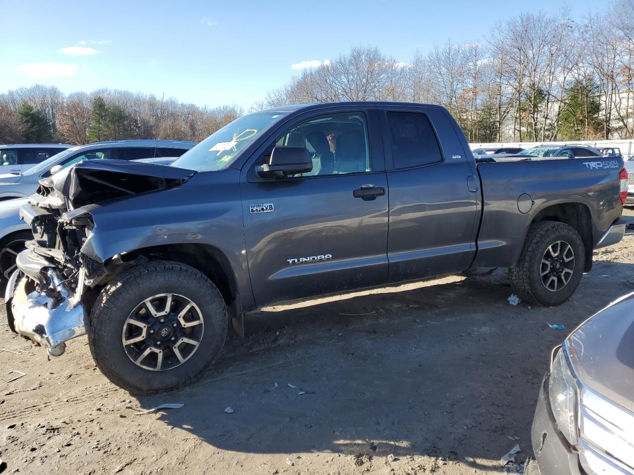 Изображение 2015 TOYOTA TUNDRA DOUBLE CAB SR/SR5 2015