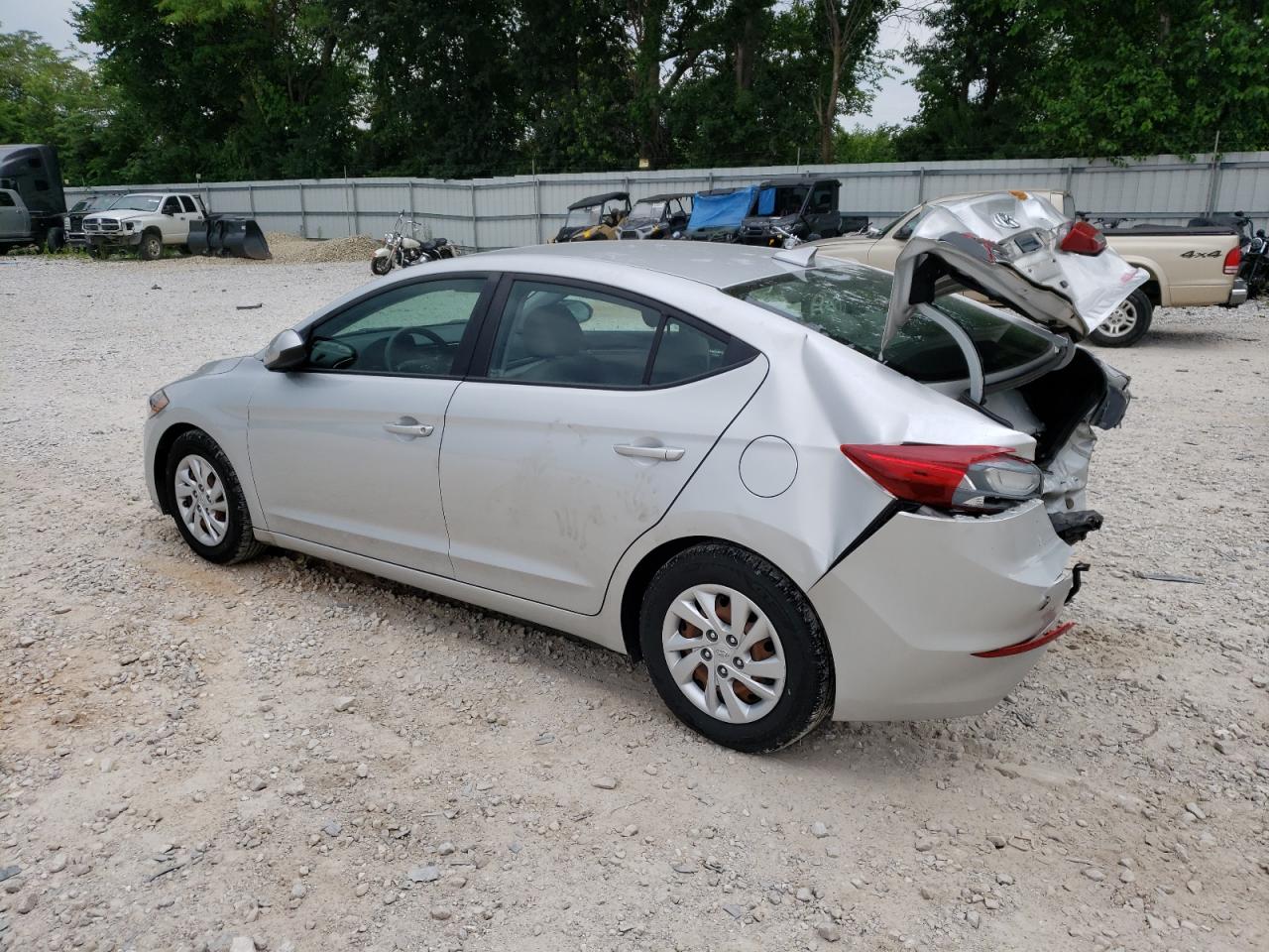 Изображение 2 2017 HYUNDAI ELANTRA SE 2017 с VIN 5NPD74LF8HH145712