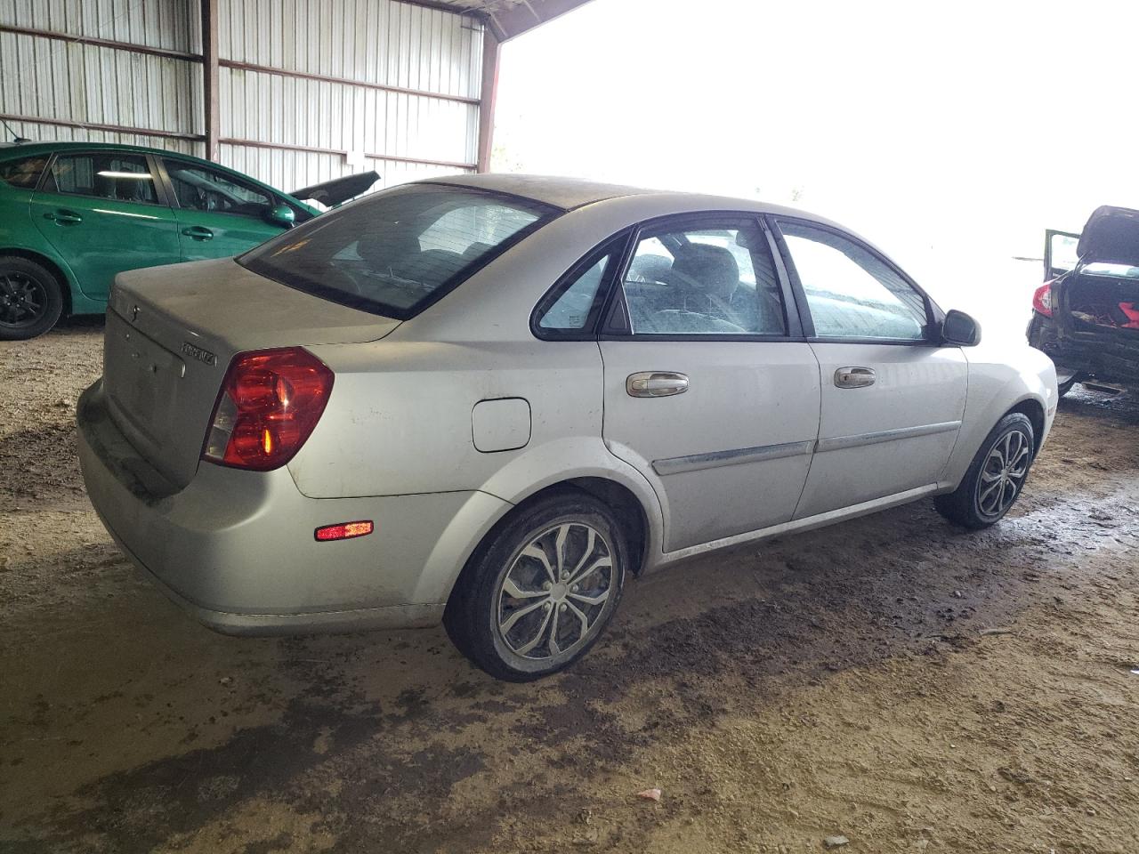 Image 3 of 2007 SUZUKI FORENZA BASE 2007 with VIN KL5JD56ZX7K557367