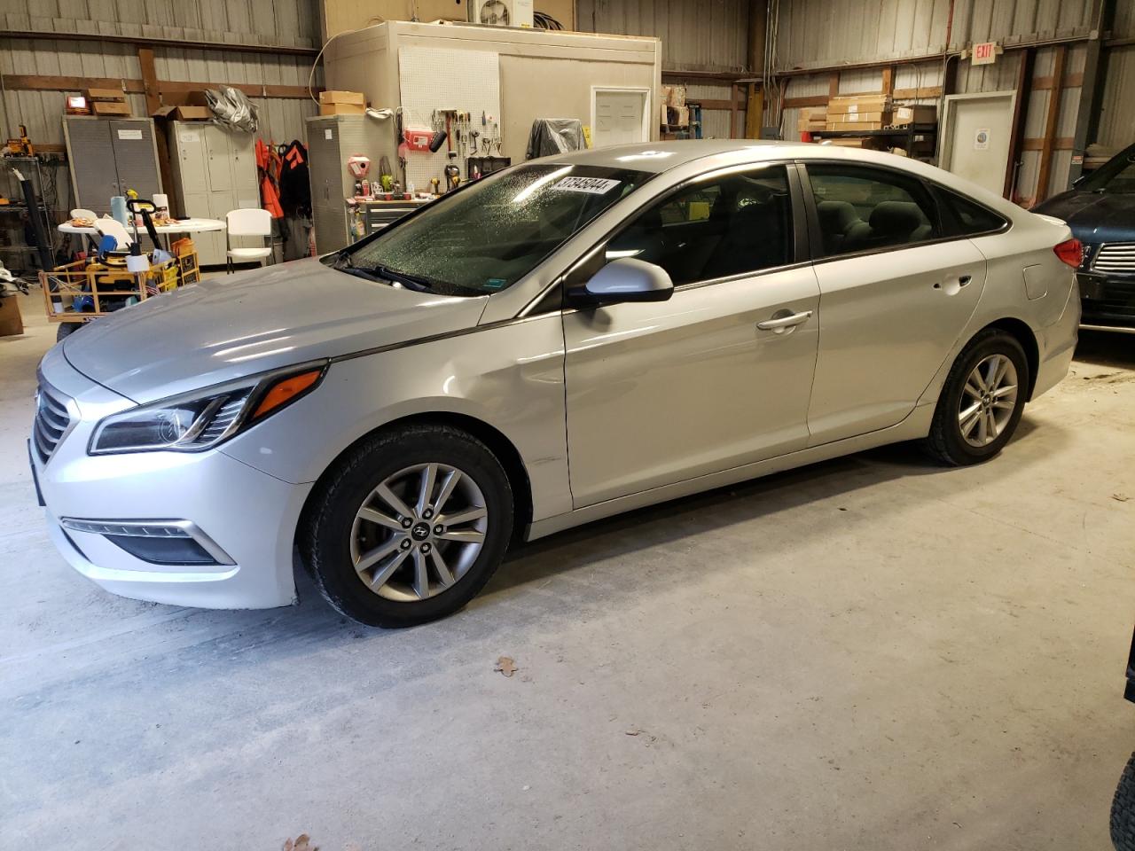 Obraz 1 z 2015 HYUNDAI SONATA SE 2015 z VIN 5NPE24AF2FH065065