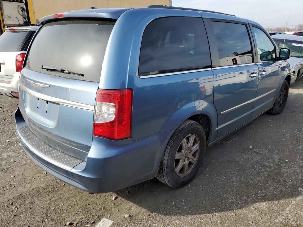 Obraz 3 z 2011 CHRYSLER TOWN & COUNTRY TOURING 2011 z VIN 2A4RR5DG8BR746670