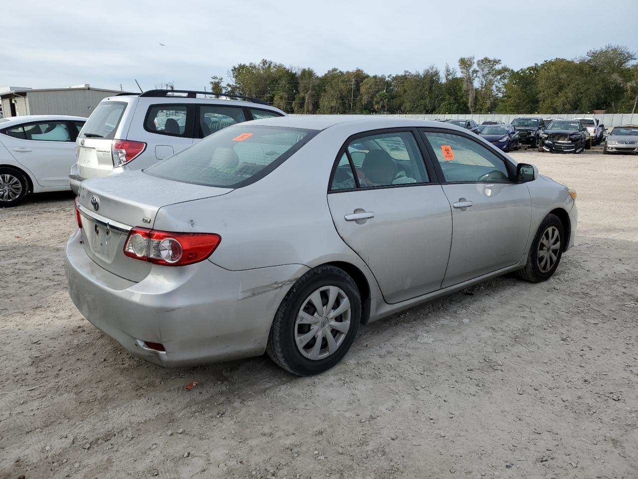 Obraz 3 z 2011 TOYOTA COROLLA BASE 2011 z VIN 2T1BU4EEXBC598938