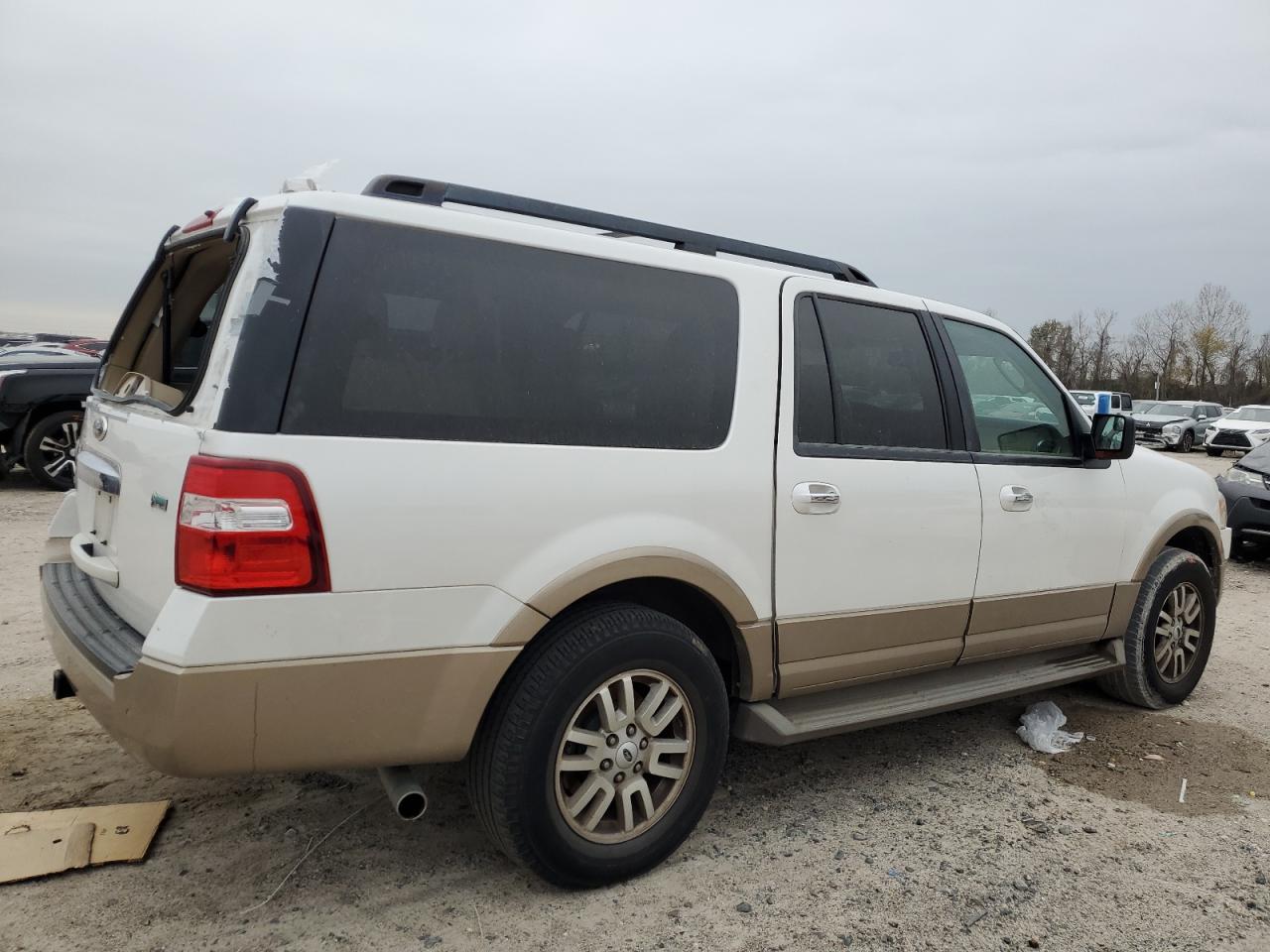 Image 3 of 2014 FORD EXPEDITION EL XLT 2014 with VIN 1FMJK1H52EEF32487