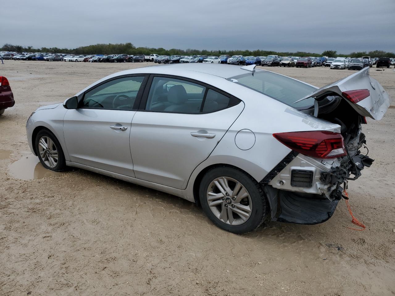 Obraz 2 z 2019 HYUNDAI ELANTRA SEL 2019 z VIN 5NPD84LF8KH453760